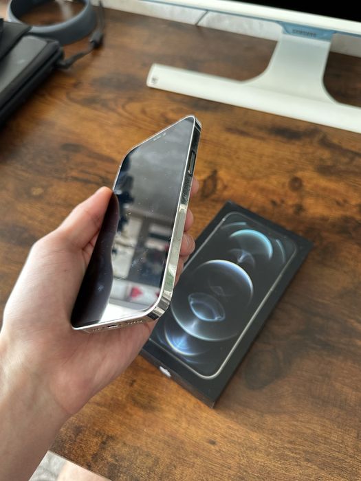 Iphone 12 pro без ремонта