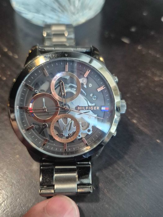 Vand Ceas Empurio Armani si tommy hilfiger