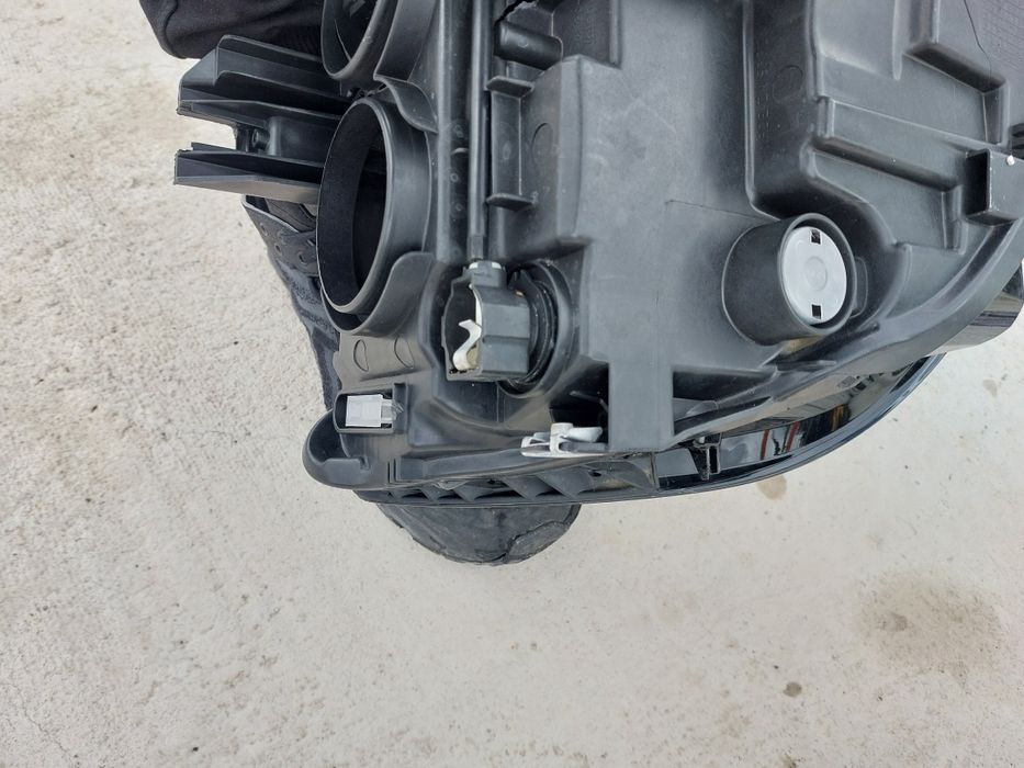 Ляв фар VW PASSAT B8 2021г.