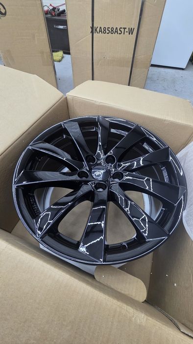 PLATIN P106, 8.5Jx18 ET35, 5x114.3, KBA 55406, с ABE/TÜV за Tesla Model 3 Performance и Long Range