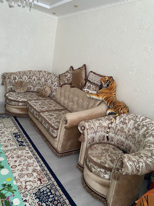 Продается диван с креслом