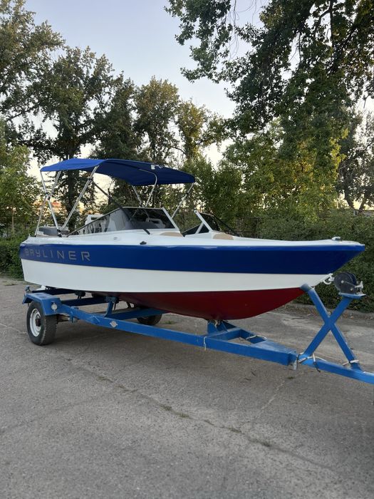 Катер Bayliner