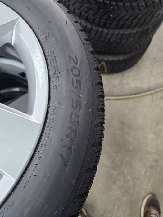 4 Броя НОВИ 205/55/17 Hankook 24dot