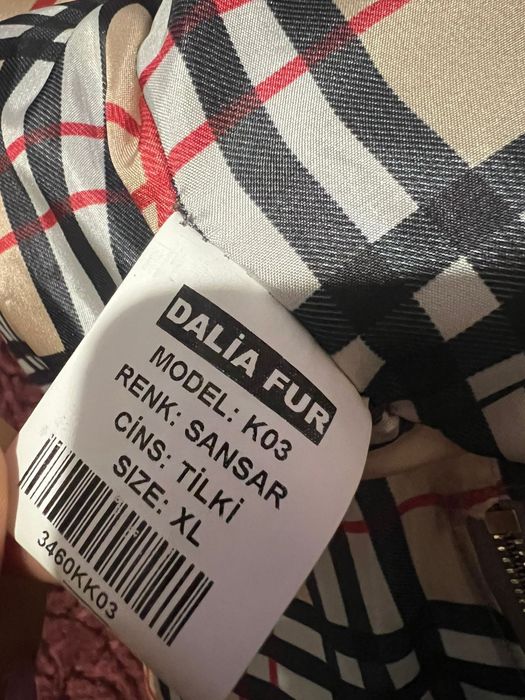 Продаю шубу мех песец.