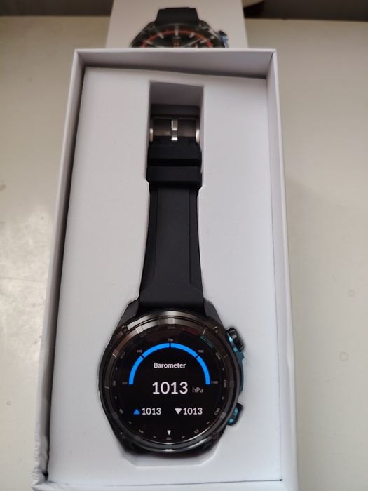 Smartwatch cu GPS integrat