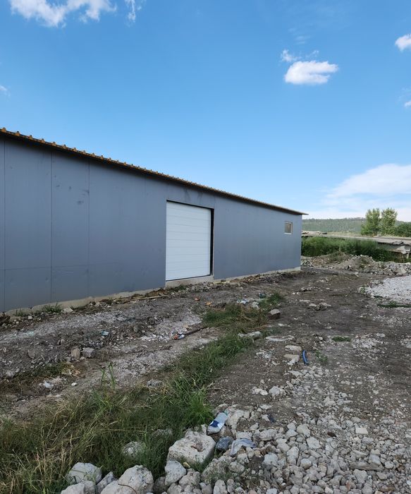 Usi de garaj/ usi pietonale/ usi de hala/ usi industriale