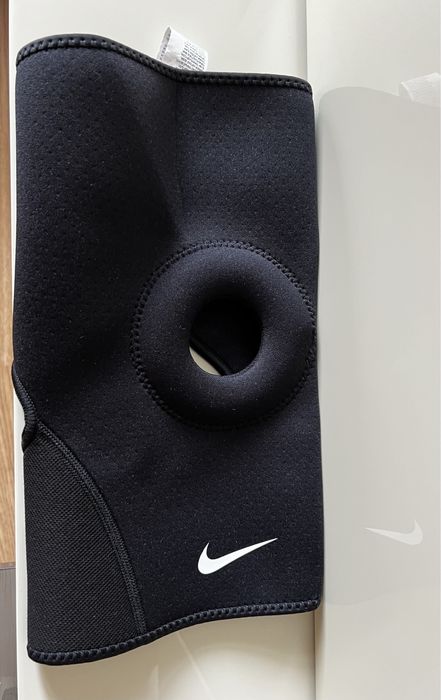 Nike оригинальный наколенник L
