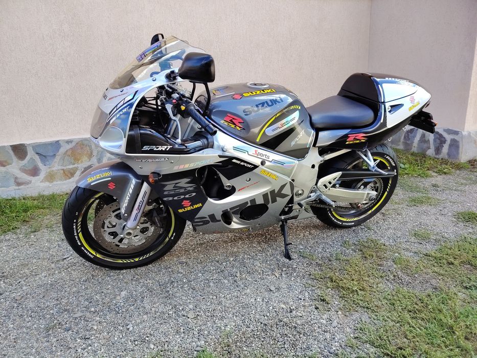 SUZUKI gsxr 600 ! IMPECABIL ! ca NOU