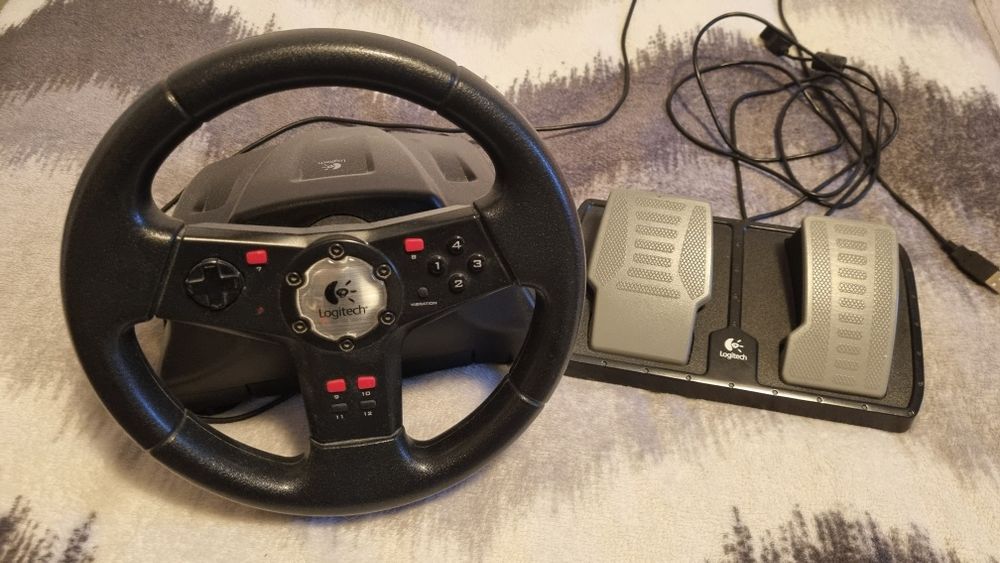 Volan Logitech Formula Vibration Feedback Wheel cu pedale