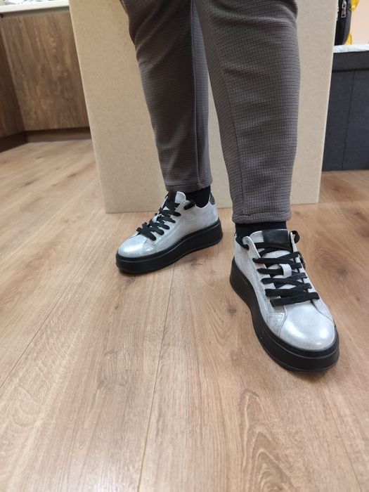 Дамски кожени ежедневни обувки