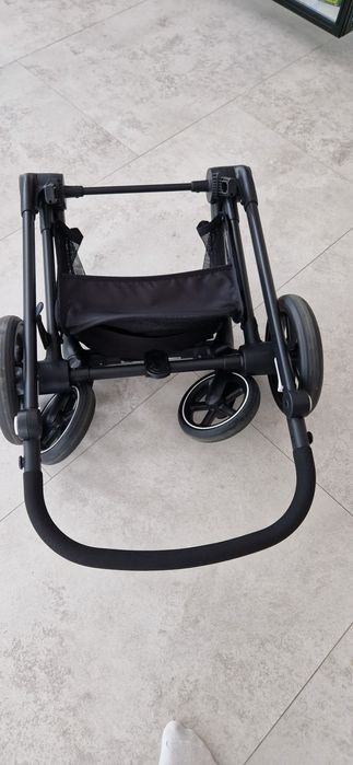 Carucior Cybex Eos 2 in 1 + scoica Aton B2