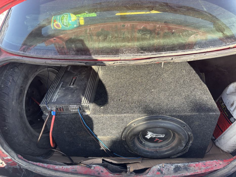 Сабвуфер автомобильный