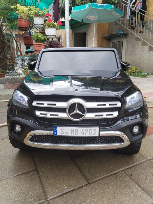 Електрическа кола Mercedes, Х-Klasse, 4 двигателя, 2 места