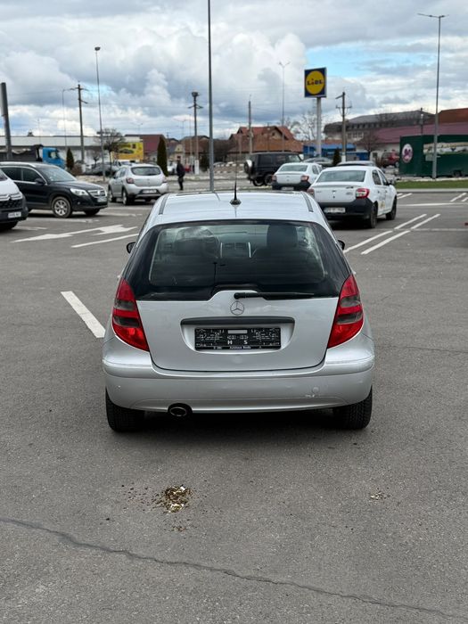 Mercedes A Klasse/benzina/navi/pano/full/AVANTGARDE