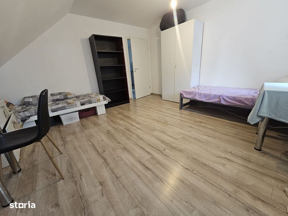 Apartament 3 camere Complex Studentesc - loc de parcare !!