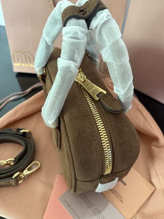 Miu miu ест.велур чанта НАЛИЧНА 399лв