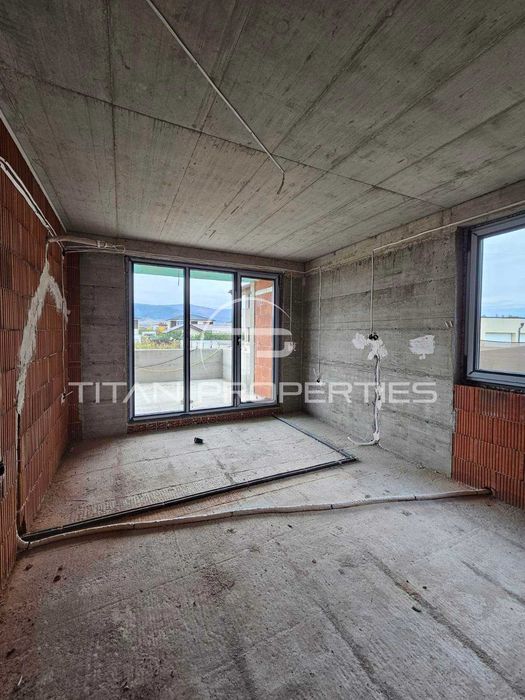 Продава се Тристаен апартамент в Пловдив, Беломорски - 125 кв.м за 1550 €/кв.м - Снимка #1