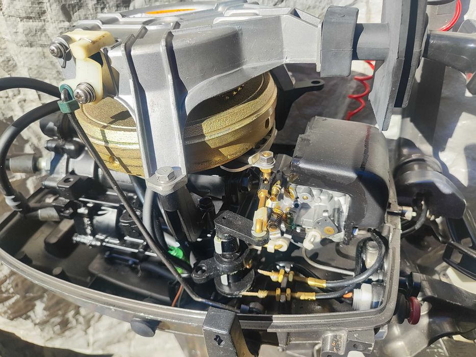 Извънбордов двигател TOHATSU 6 кс дълаг ботуш