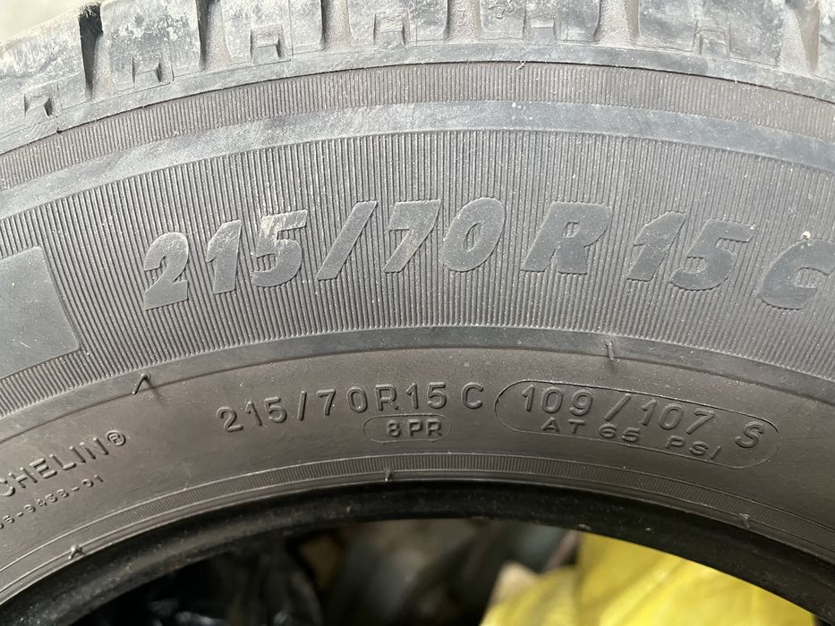 Летни бусови гуми mishelin  215/70R15C
