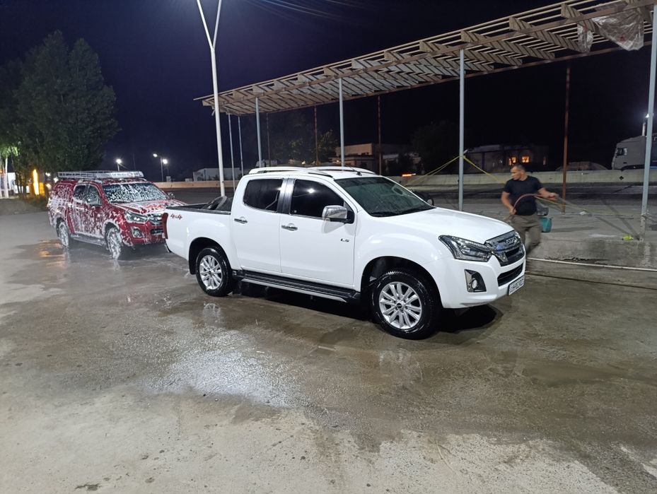 ООО"ZAMONAVIY AVTO,"  Аренда Внедорожники, Пикапы  и Автобус