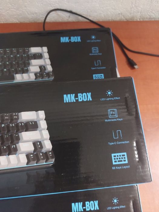 Okazie! Tastatura mecanica black cu fir iluminata 60%,noua la cutie! Magee MK-Box