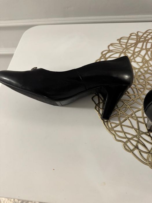 Туфли 37 размера , 3 пары обуви