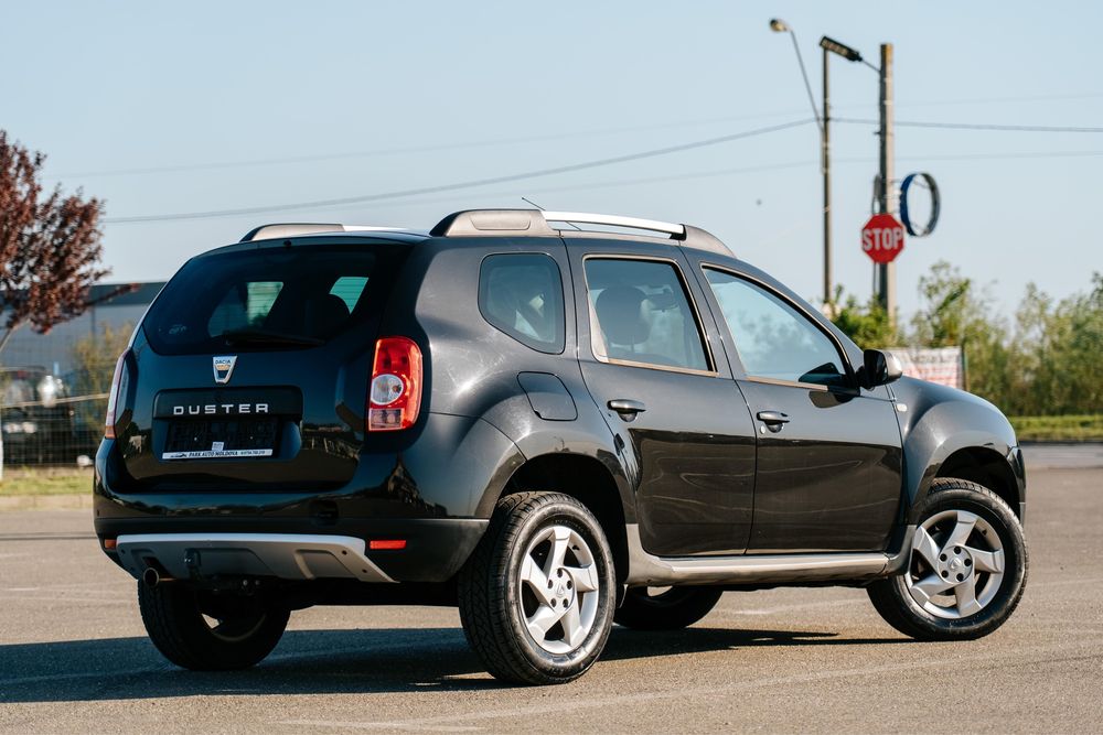 Vând Dacia Duster GPL