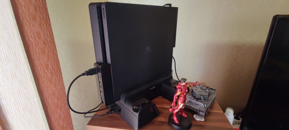 PS4 slim 1tb ssd и 12 игри