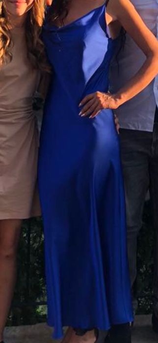 Сатенена рокля дълга в турско синьо