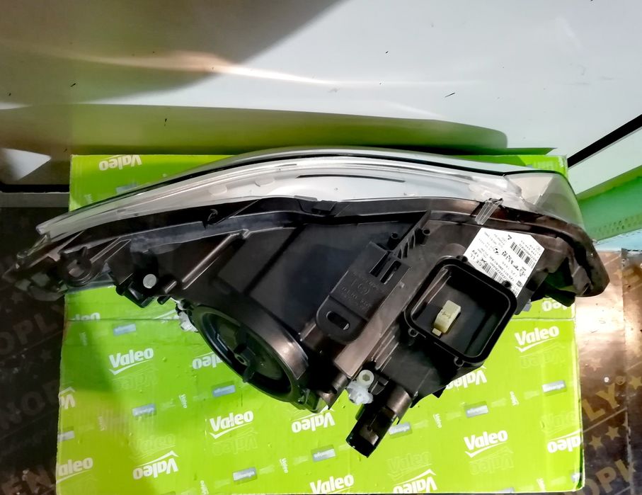 Фар Фарове за BMW Z4 E89 / БМВ З4 Е89 Dynamic-Xenon+LED LCI.