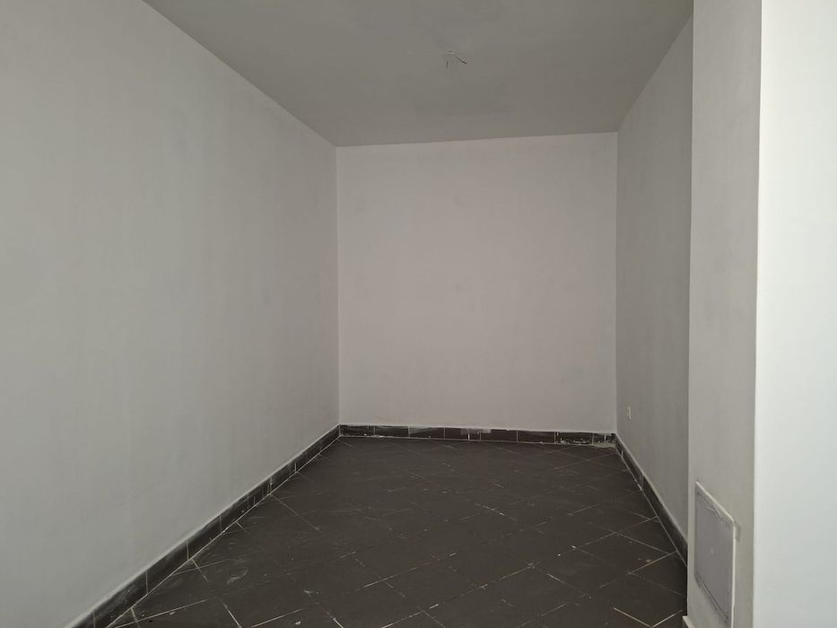 I nchiriez spatiu comercial