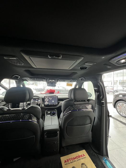 Zeekr 009 full 700 km