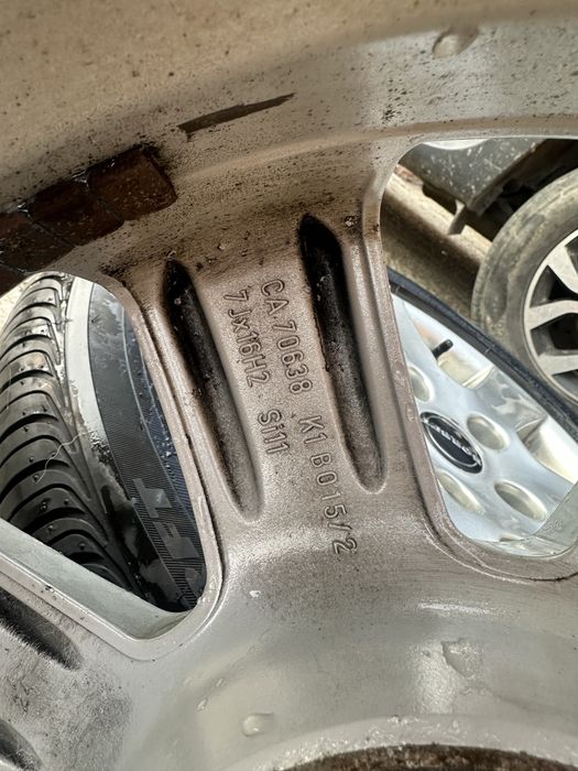Jante (Borbet) R16 cu cauciucuri Bridgestone 205/55/R16