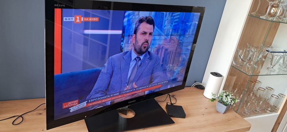 Продавам работещ телевизор Toshiba Regza