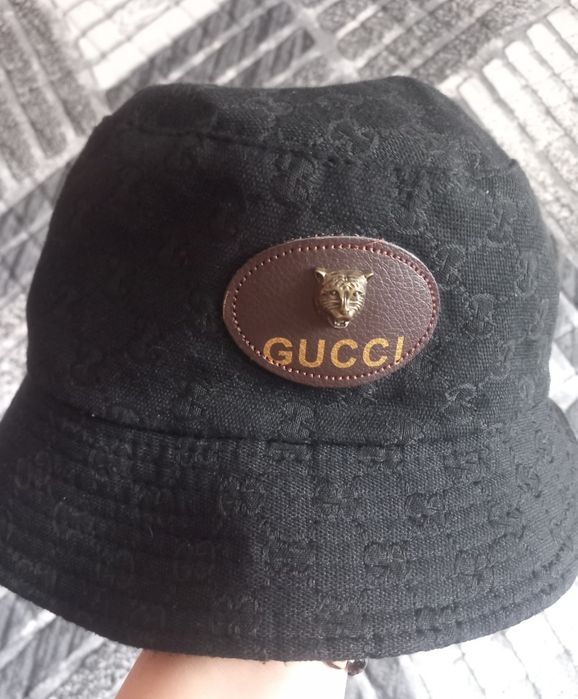 Pălărie Gucci fake