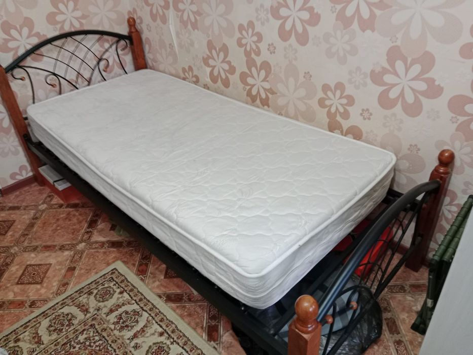 Продам кровать. Б/у. Пишите на Whatsapp
