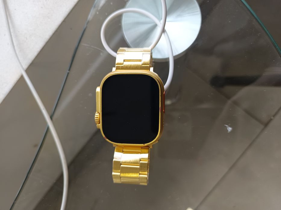 Златист Смарт Часовник  Apple Watch Ultra