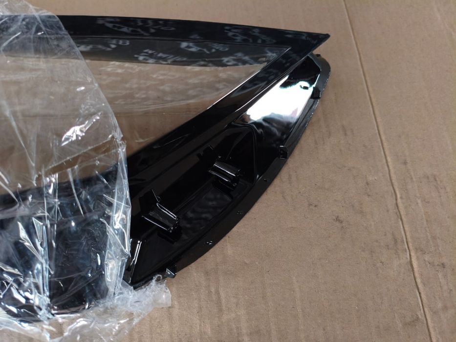 Стекло фары на Елантра