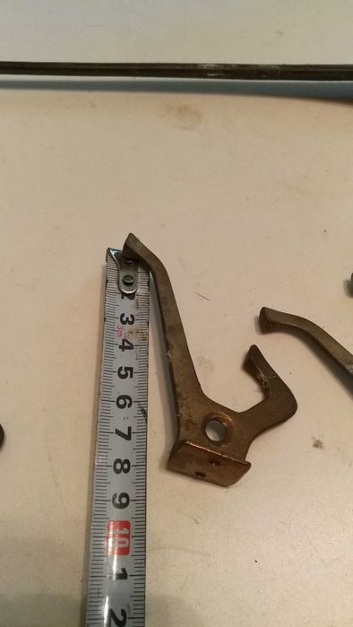 Стари бронзови закачалки