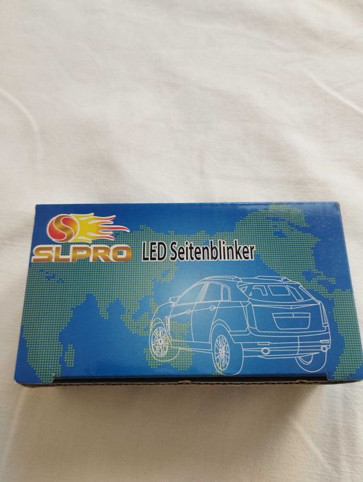 Продавам LED странични мигачи