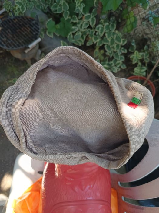 Стара шапка барета СВ и пагони