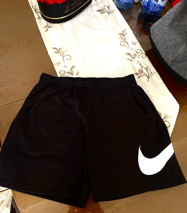 nike sort NSW BB