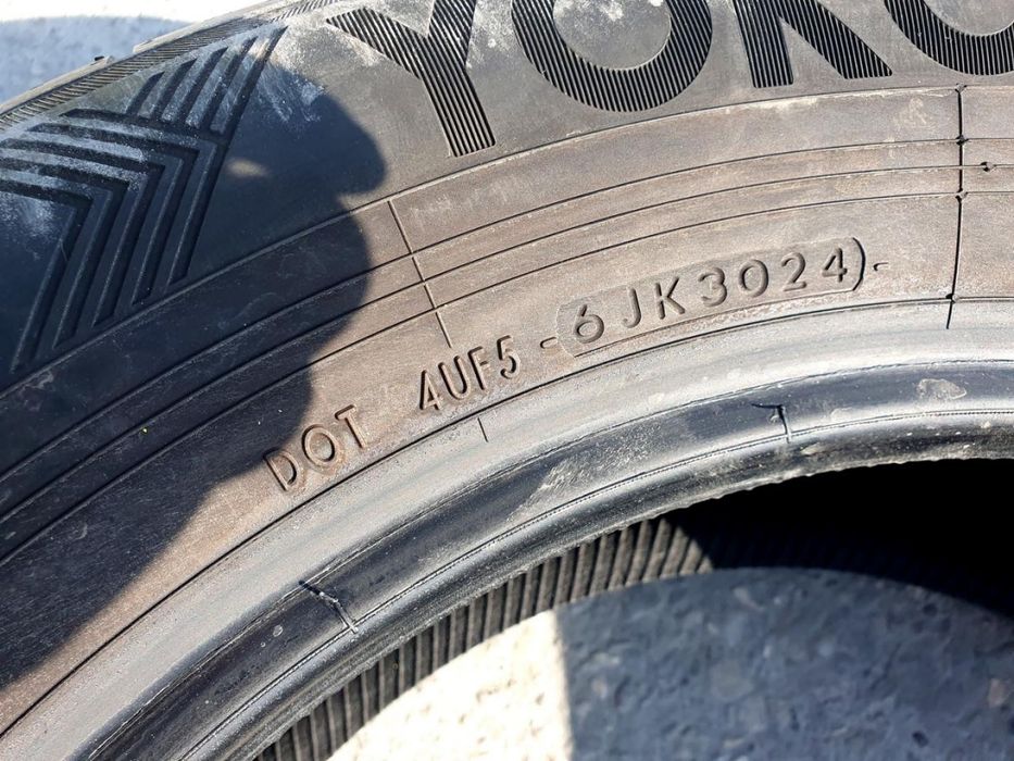 летни гуми Yokohama Avid GT 225/65R17 - на 7400км

Продававам 2 б