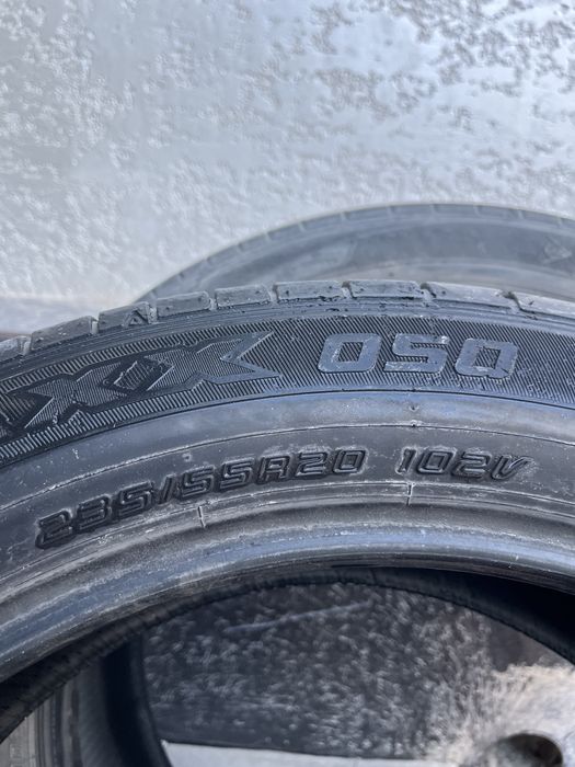 Шины 235/55 /20 Dunlop