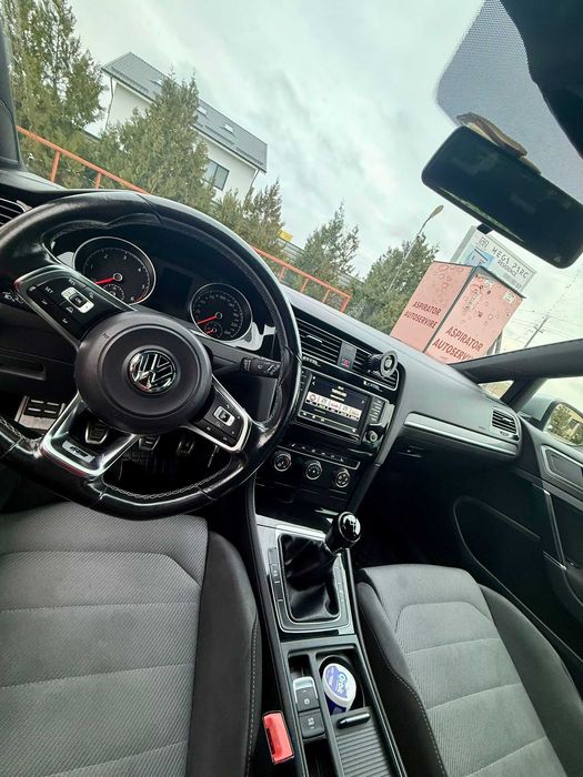 Volkswagen golf Vll R LINE