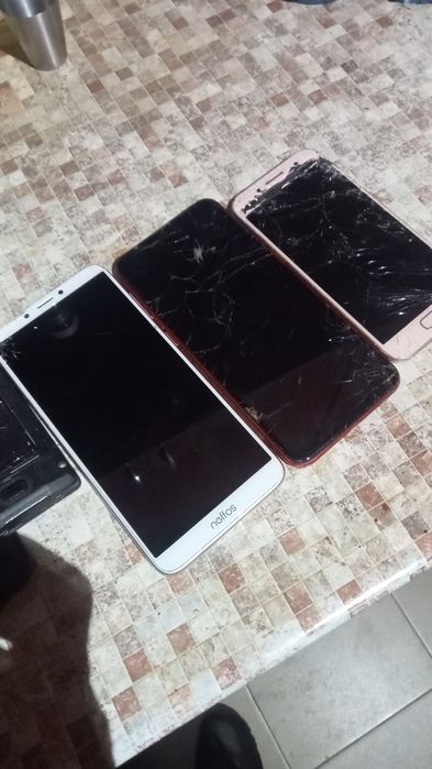 Телефоны на запчасти