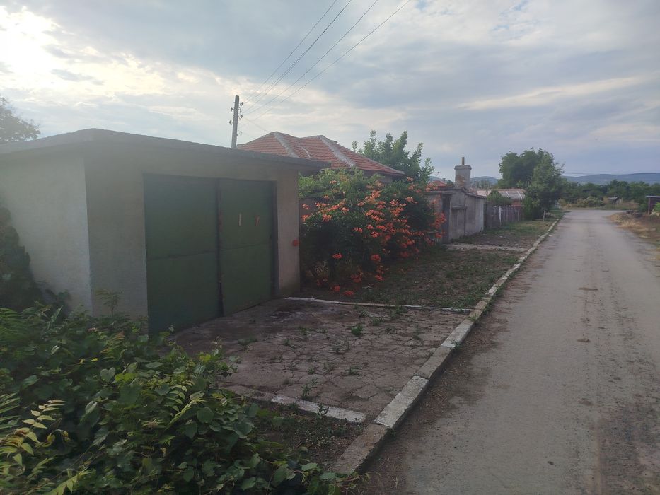 Продавам къща в с.Съдиево област Сливен