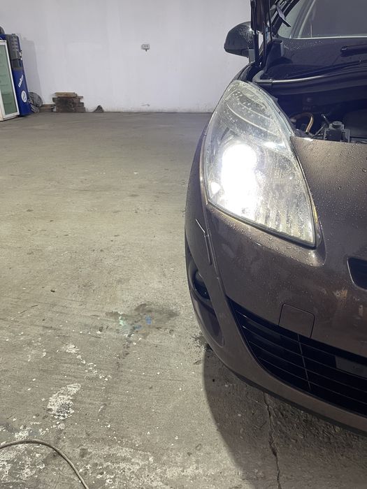 Becuri far renault grand scenic 3 d1s bixenon