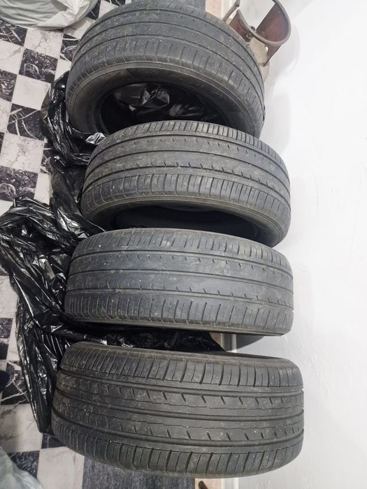 продам летние шины 215/55/17