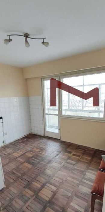 Продава се Четиристаен апартамент в Варна, Левски - 80 кв.м за 1013 €/кв.м - Снимка #8